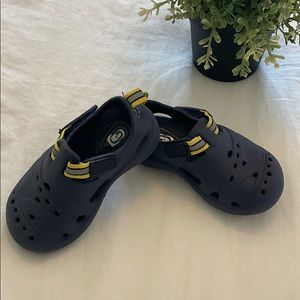 Swim Sandals EUC Toddler Sz 5